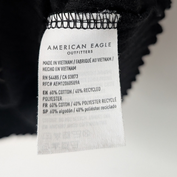 American Eagle‎ Black Cropped Tee With Buttons - Picture 4 of 4